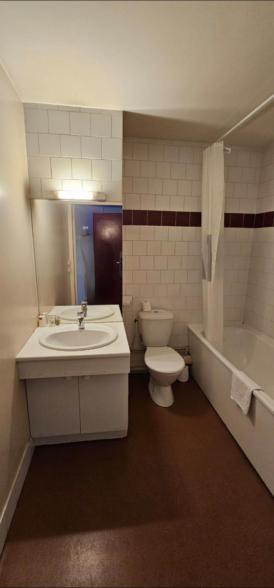 Hotel Lyon Sud, Pierre Benite, St Genis Laval エクステリア 写真