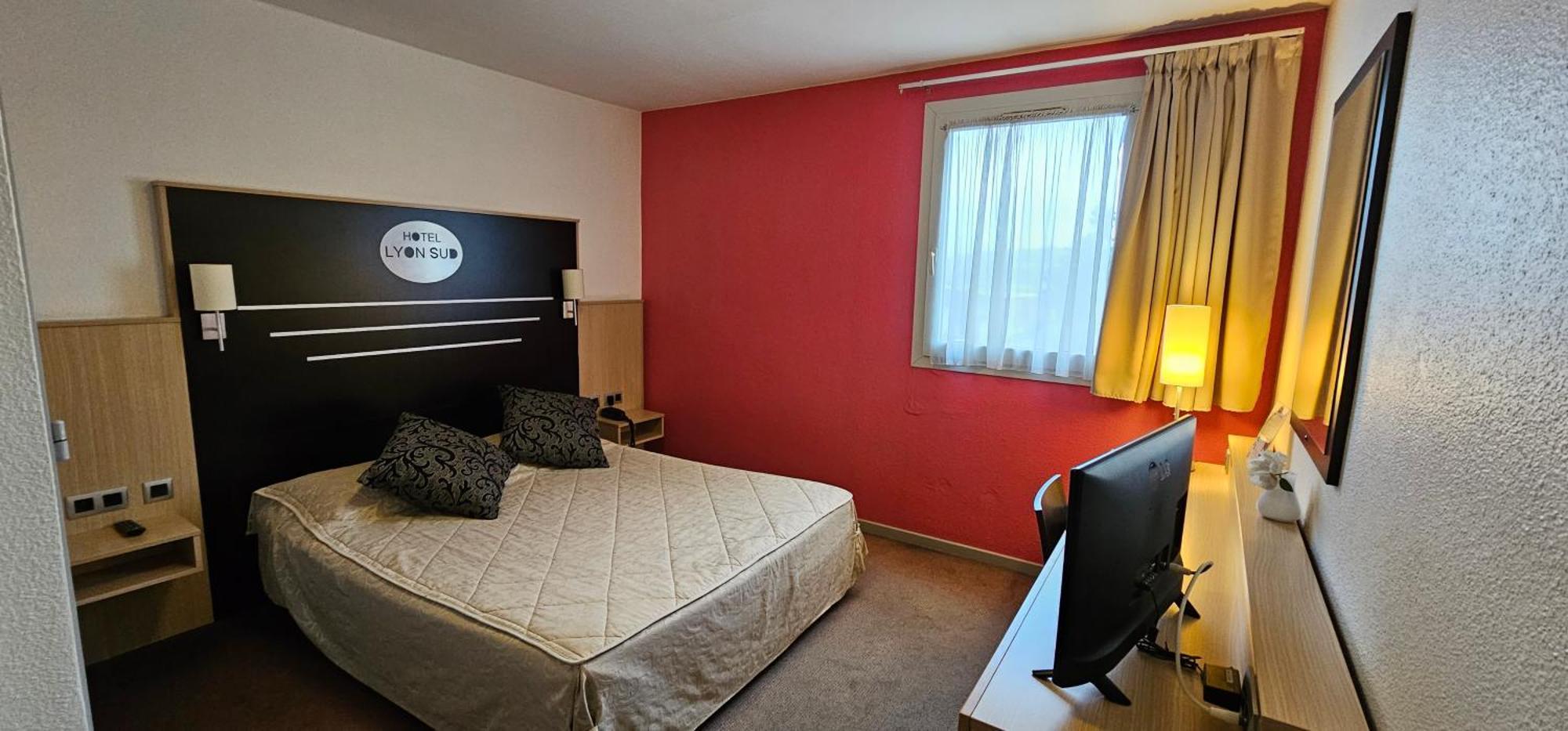 Hotel Lyon Sud, Pierre Benite, St Genis Laval エクステリア 写真
