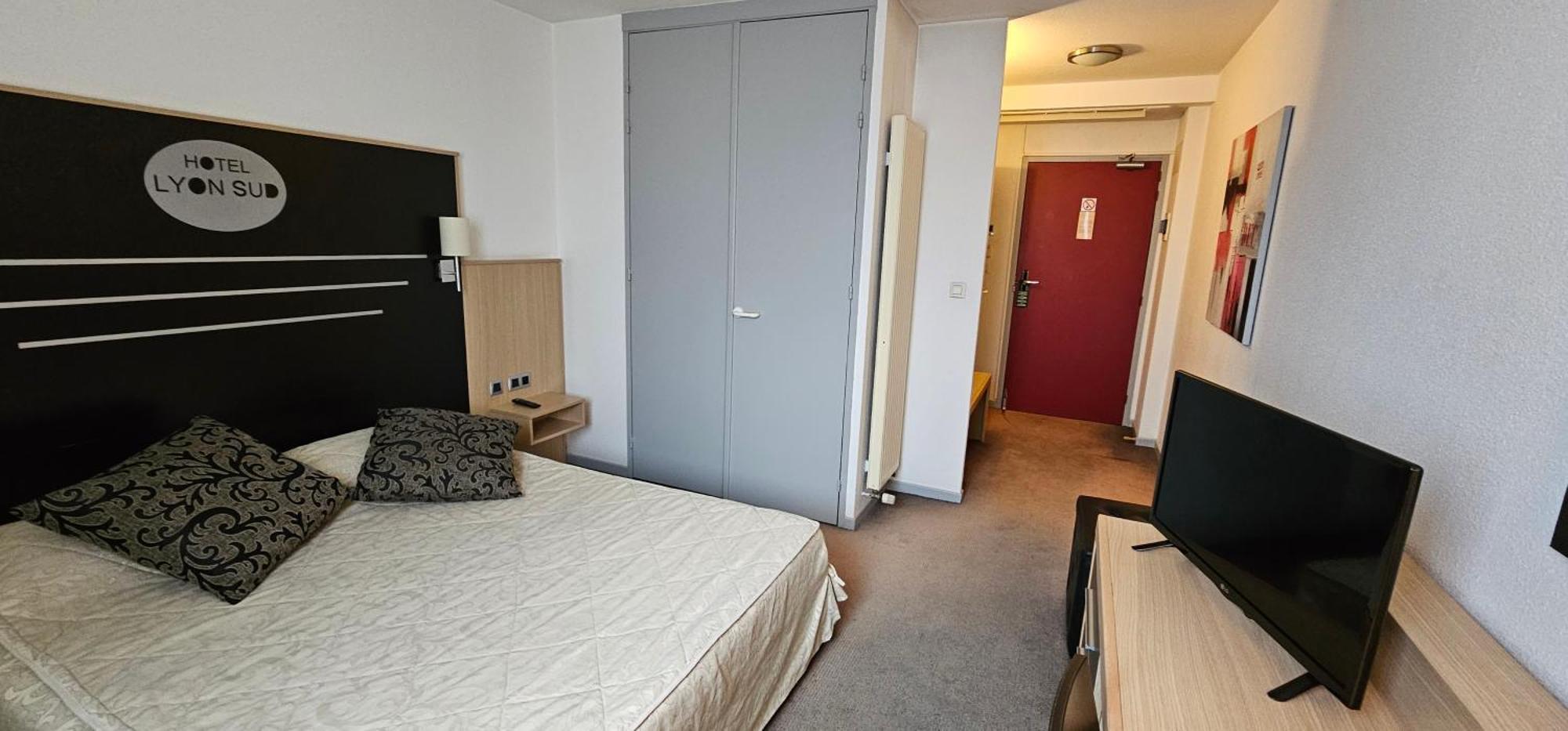 Hotel Lyon Sud, Pierre Benite, St Genis Laval エクステリア 写真