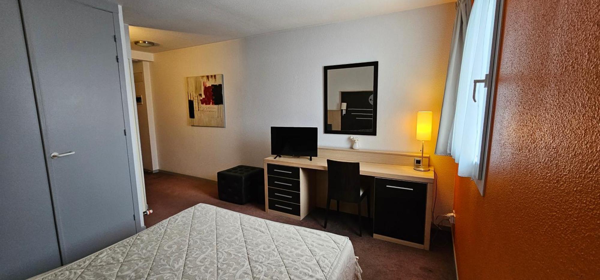 Hotel Lyon Sud, Pierre Benite, St Genis Laval エクステリア 写真