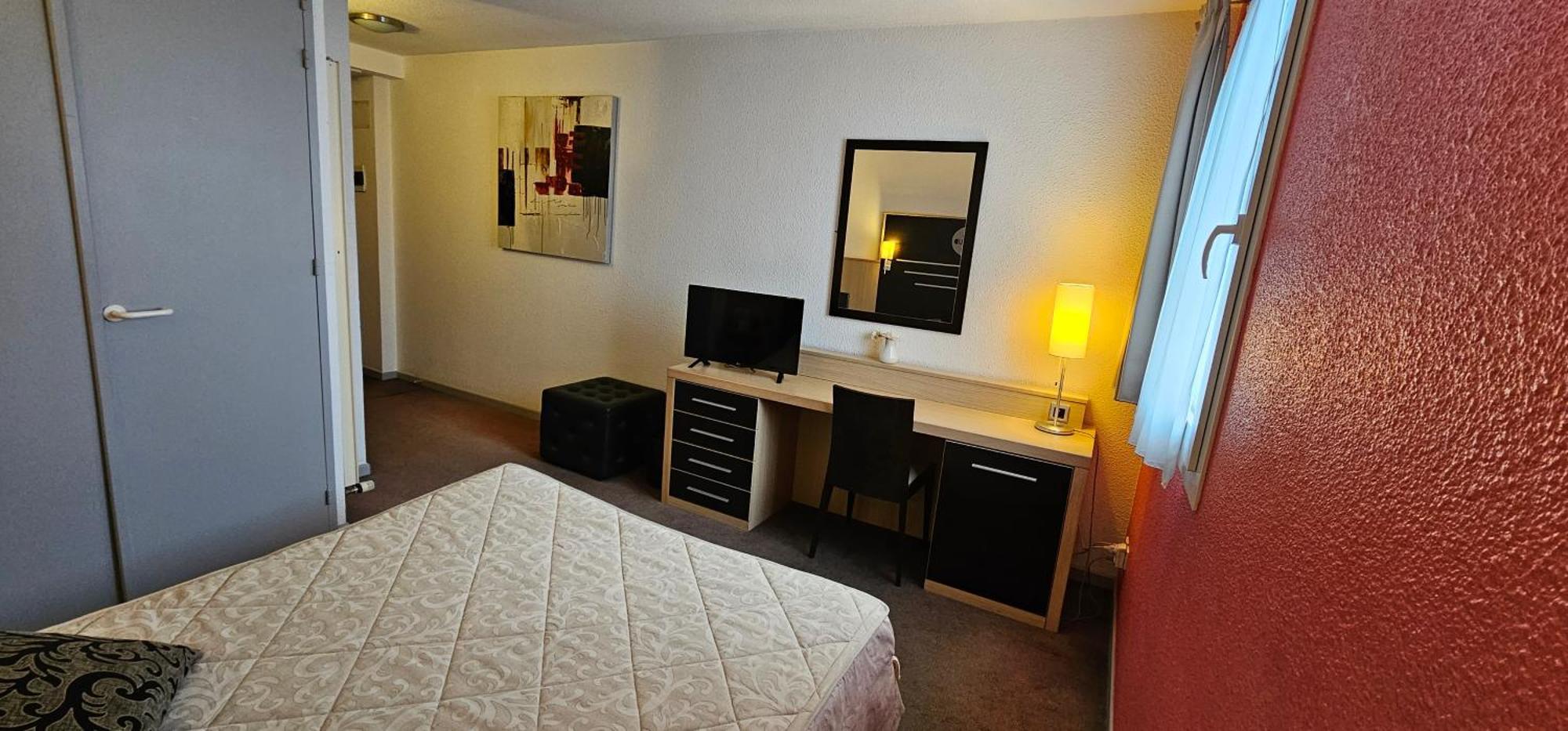 Hotel Lyon Sud, Pierre Benite, St Genis Laval エクステリア 写真