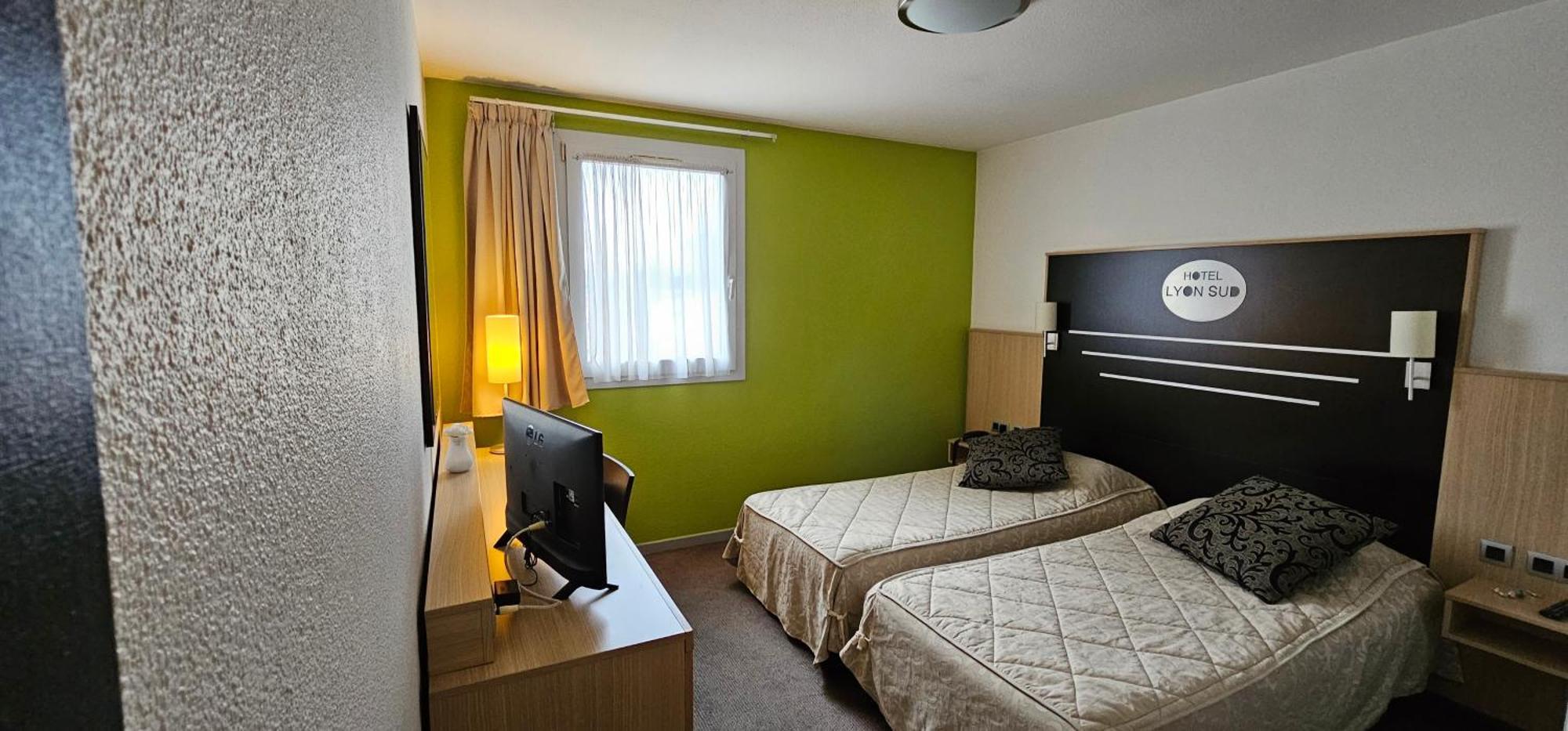 Hotel Lyon Sud, Pierre Benite, St Genis Laval エクステリア 写真