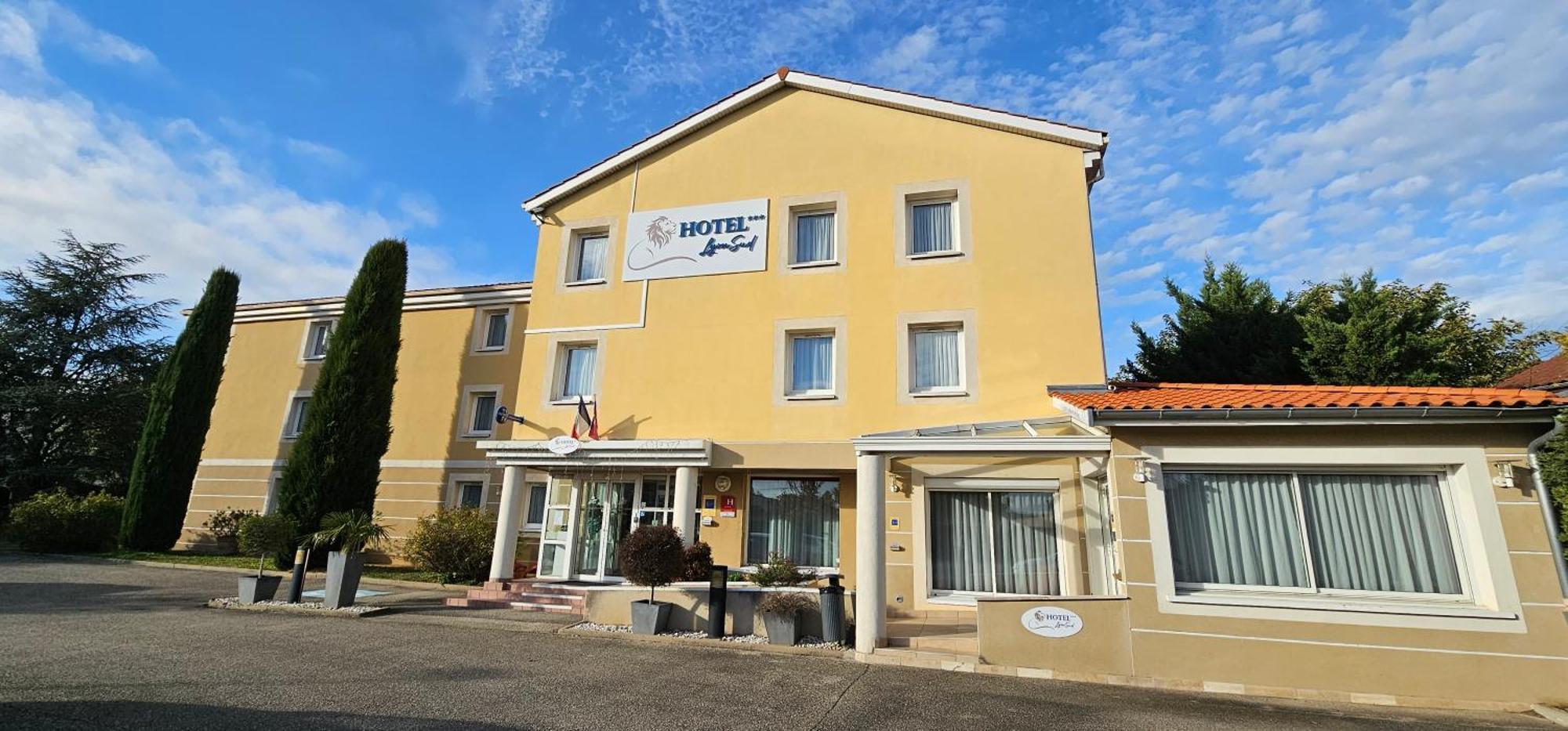 Hotel Lyon Sud, Pierre Benite, St Genis Laval エクステリア 写真