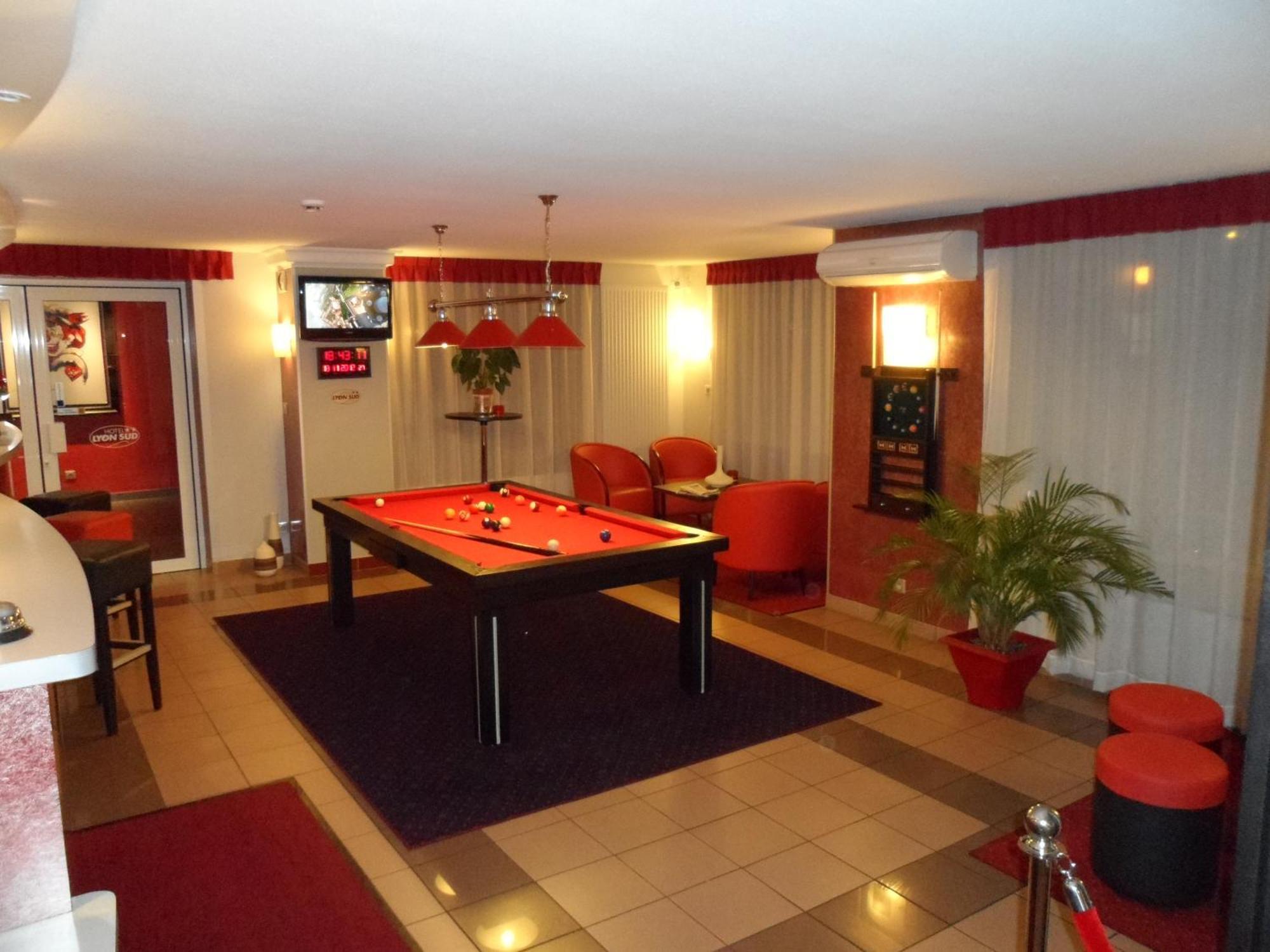 Hotel Lyon Sud, Pierre Benite, St Genis Laval エクステリア 写真