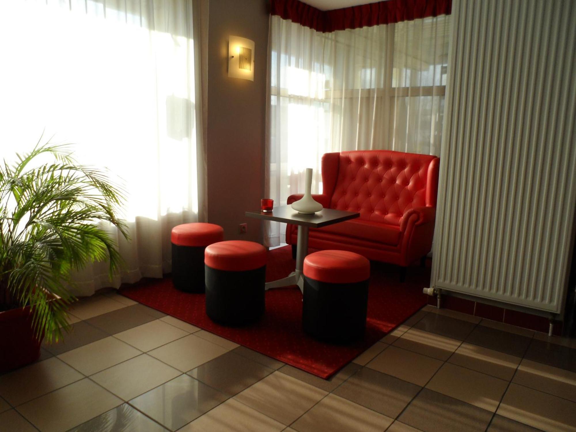Hotel Lyon Sud, Pierre Benite, St Genis Laval エクステリア 写真
