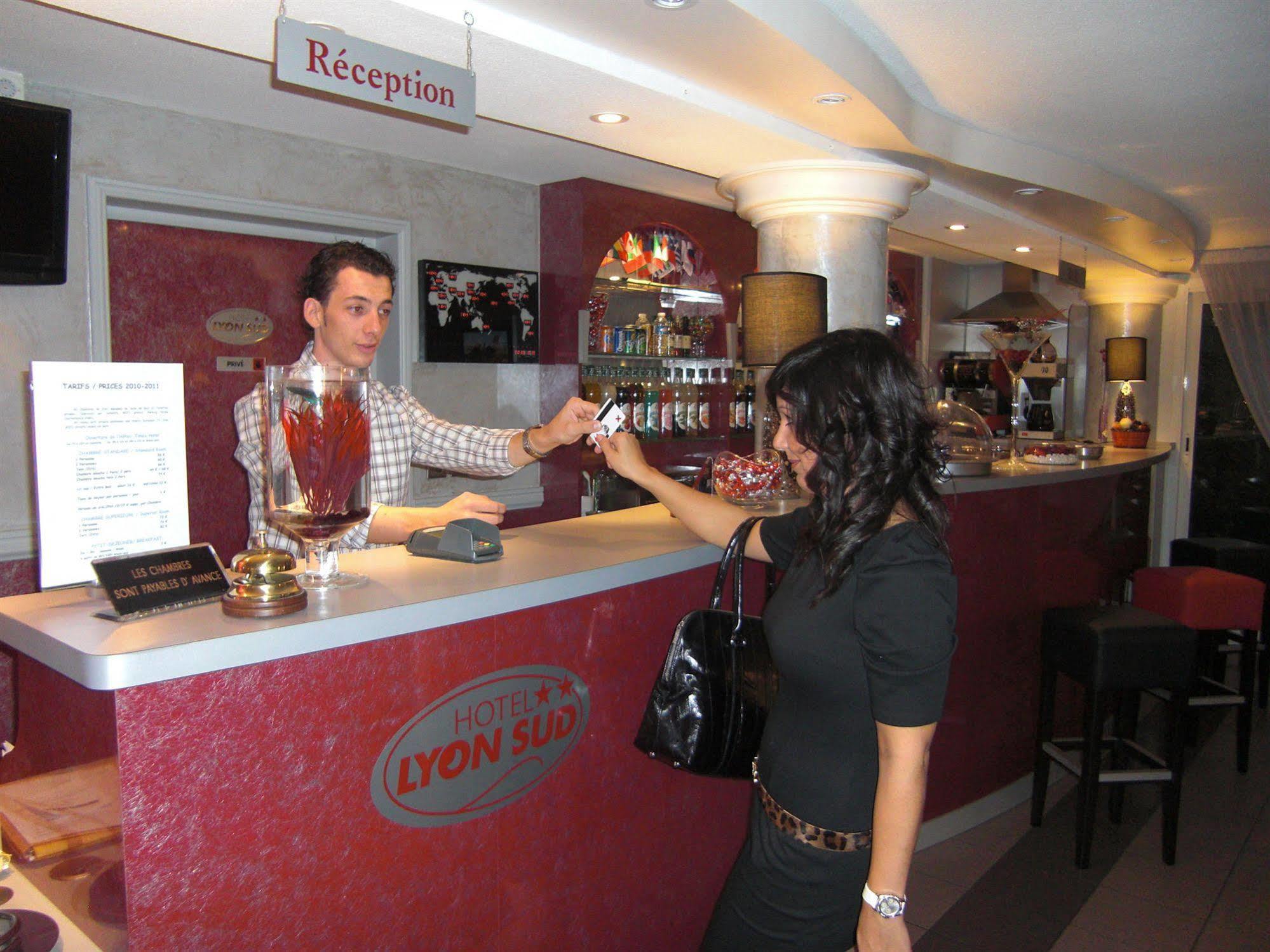Hotel Lyon Sud, Pierre Benite, St Genis Laval エクステリア 写真