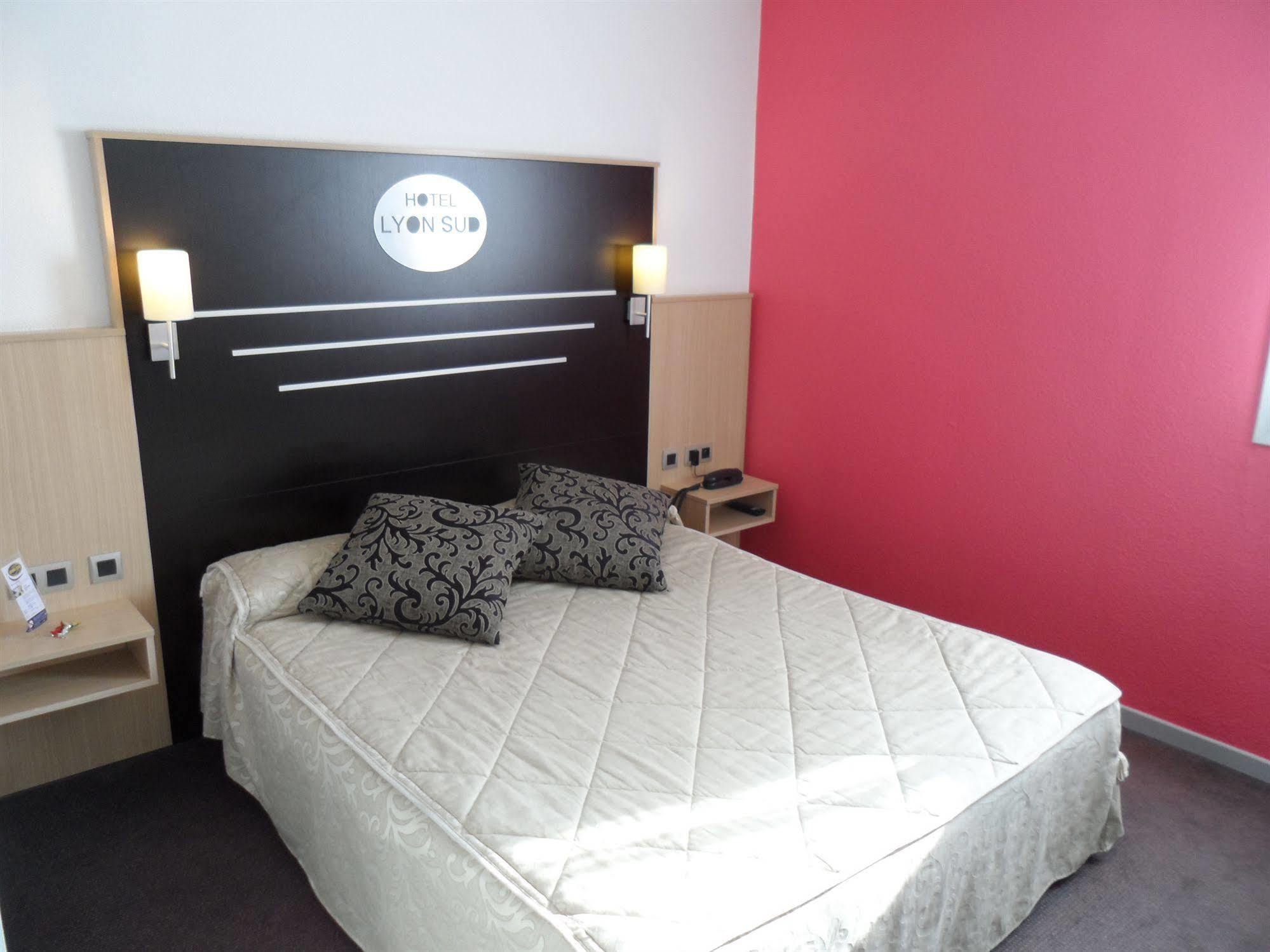 Hotel Lyon Sud, Pierre Benite, St Genis Laval エクステリア 写真