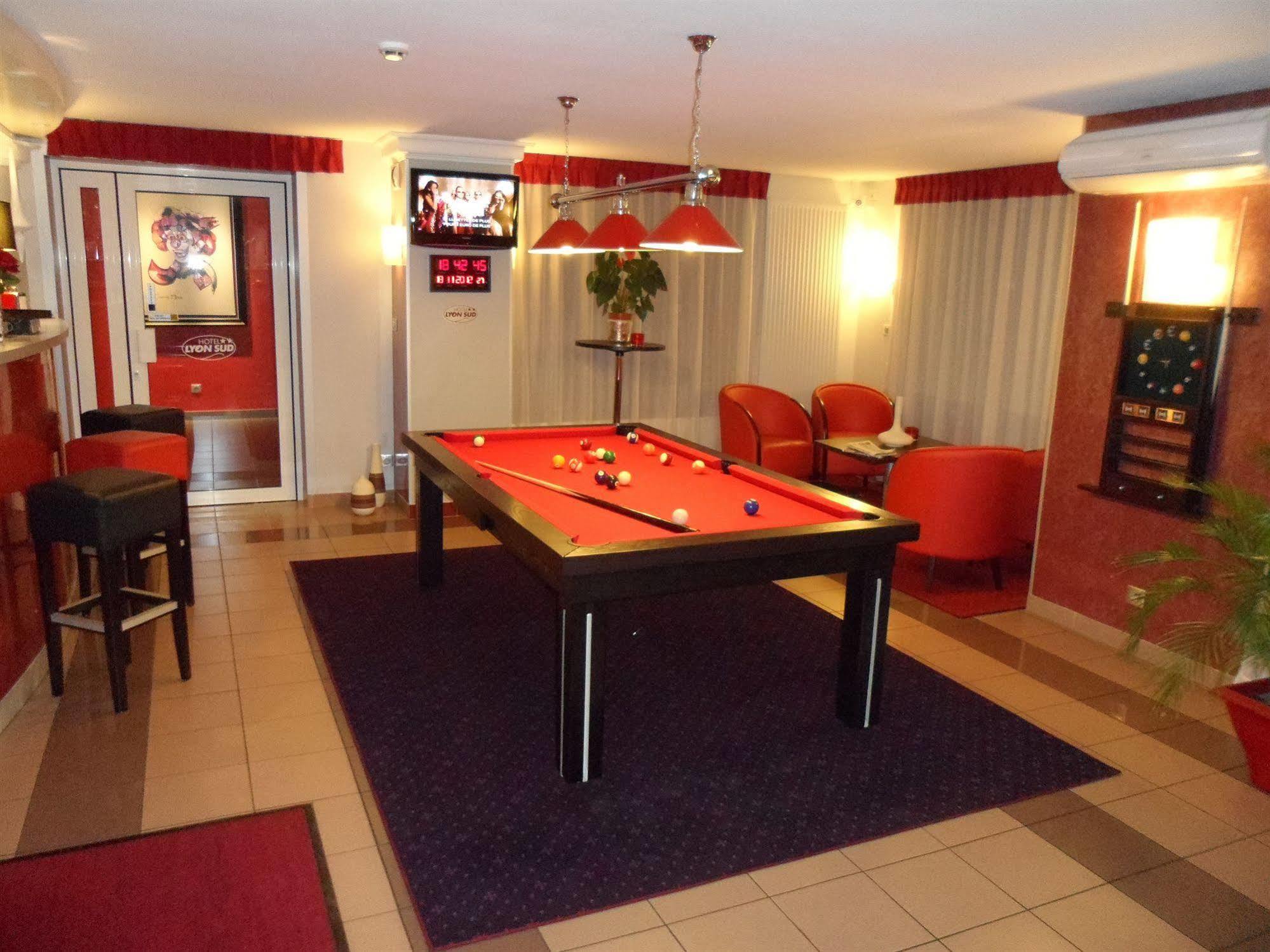 Hotel Lyon Sud, Pierre Benite, St Genis Laval エクステリア 写真