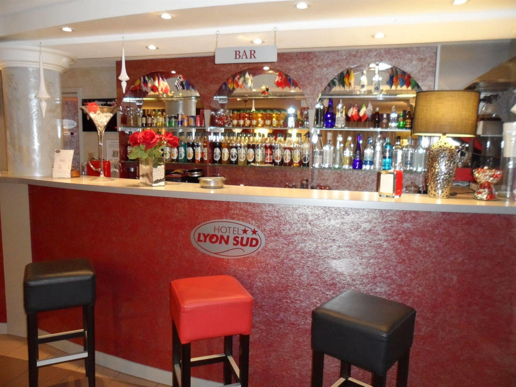 Hotel Lyon Sud, Pierre Benite, St Genis Laval エクステリア 写真