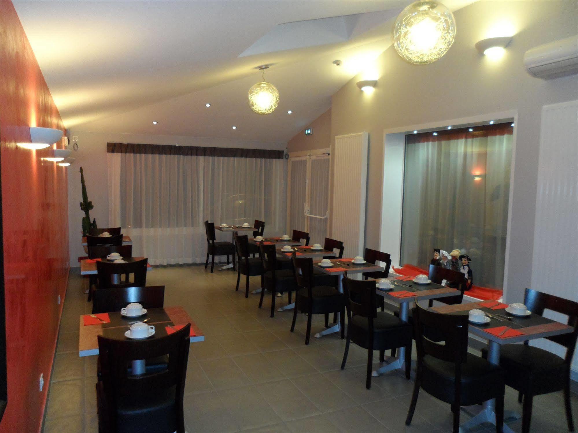 Hotel Lyon Sud, Pierre Benite, St Genis Laval エクステリア 写真