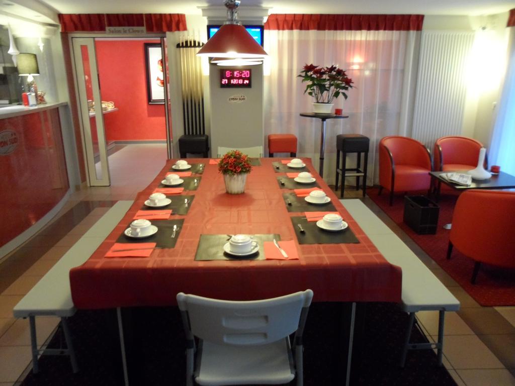 Hotel Lyon Sud, Pierre Benite, St Genis Laval エクステリア 写真