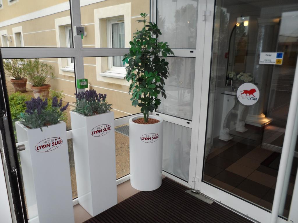Hotel Lyon Sud, Pierre Benite, St Genis Laval エクステリア 写真